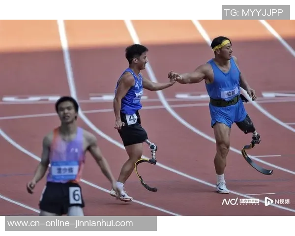 不惧雨战 “凯”歌高奏！19岁青岛小伙刘凯称雄男人400米 为山东田径斩获十五运首金